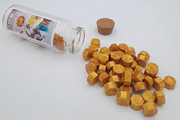 αυτοκόλλητο βουλοκέρι με ζευγάρι στην εκκλησία